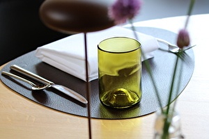 Interior Restaurant Wannee with sustainable utensils and garden